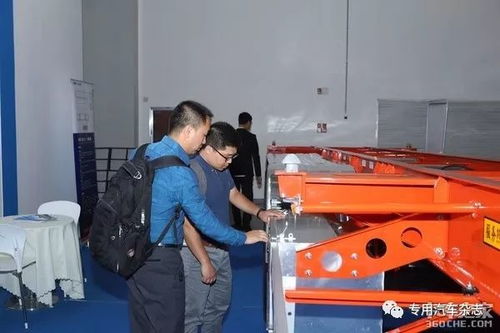 中集車輛燈塔工廠博覽會驚艷亮相，單日斬獲866輛集裝箱訂單